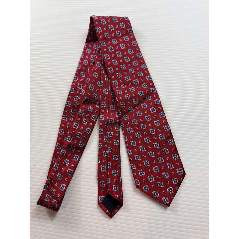 Brooks Brothers 346 Mens Red Blue Geometric Medallion Pure Silk Necktie USA Made